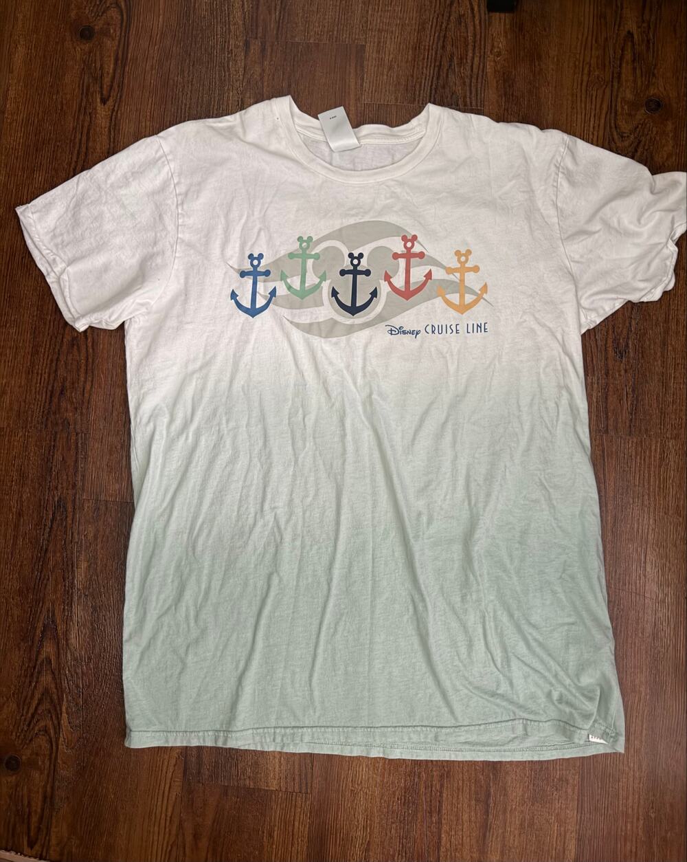 Disney Cruise Line Ombré soft T-shirt  Size XL NWOT